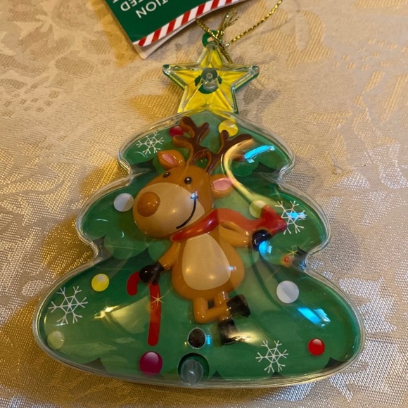 Set of 4 - Motion Activated Christmas Ornaments. - Picture 4 of 8